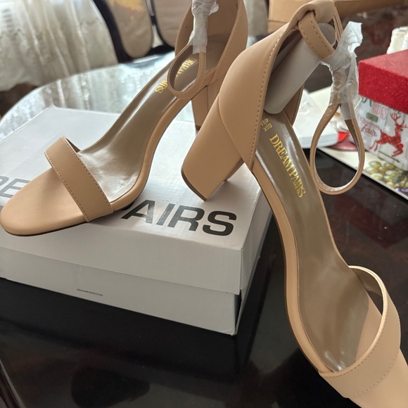 Ladies Sandles - Picture 4 of 5